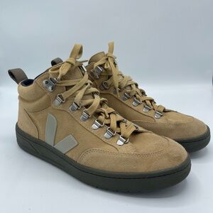 Veja Roraima Suede Desert Oxford Grey Kaki Mid Top Lace Up Sneaker Women's US 9
